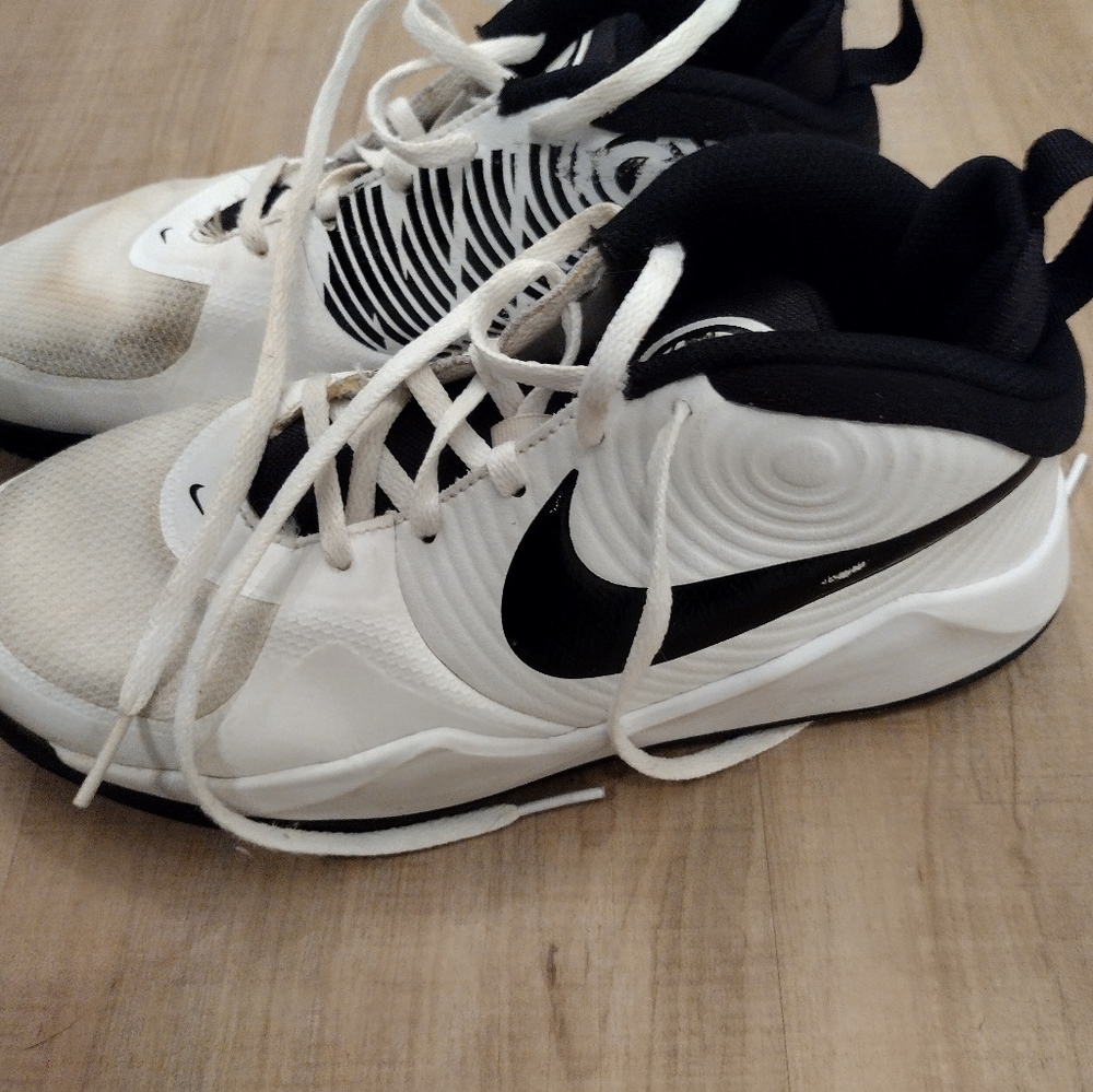 Nike shoes